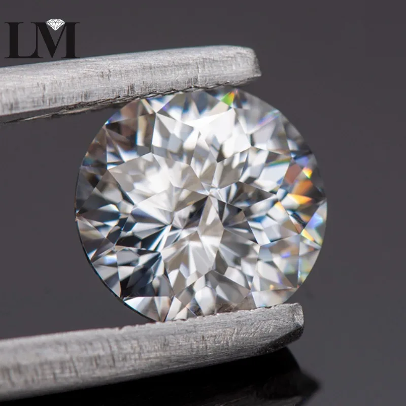 Рисунок 2 - Драгоценные камни из муассанита круглой формы