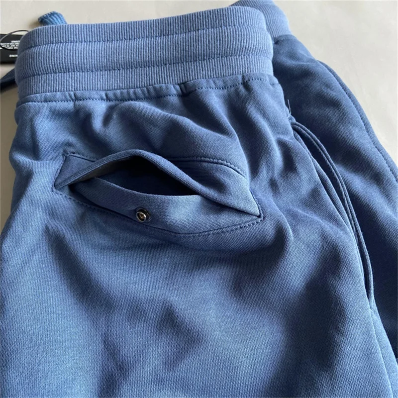 2022 New Sports Shorts Men Beaching Shorts Zip Pocket Trousers Bodybuilding Sweatpants Fitness Jogger Running Gyms Men Shorts
