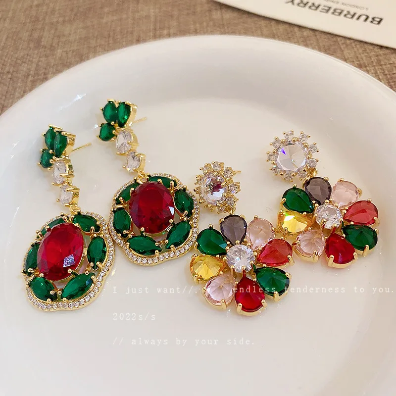 

Silver Needle Korean Fashion Zircon Flower Earrings Female Internet Celebrity Niche Elegant Ear Studs Light Luxury High-end