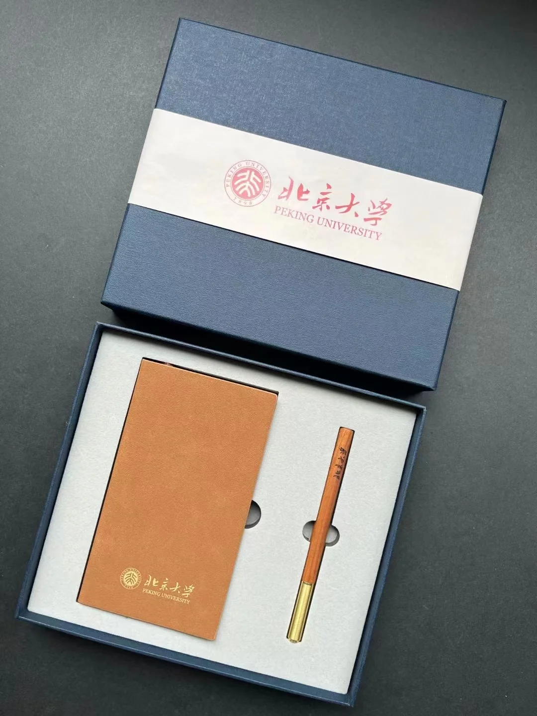 

Индивидуальная записная книжка, деловой блокнот + набор ручек, лучшие подарки с логотипом компании