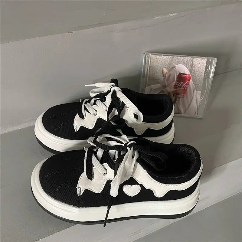 2021 Autumn Patchwork Sneakers Women Casual Heart Zapatillas Mujer Fashion Black Ladies Footwear Kawaii Daily Shoes Woman