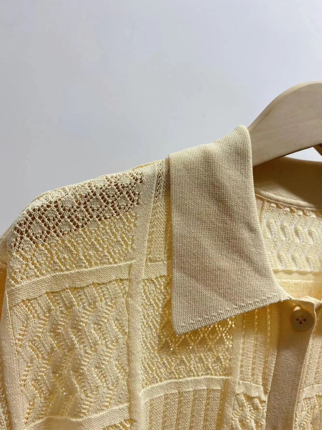 

Однобортный ажурный топ Momen с отложным воротником, однотонные клетчатые брюки с коротким рукавом или широкими штанинами, осенний костюм