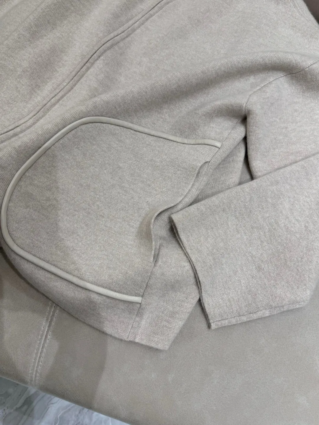 Женский брючный костюм из натурального кашемира