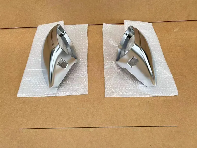 

Хромированный зеркальный чехол для Audi A6 C8