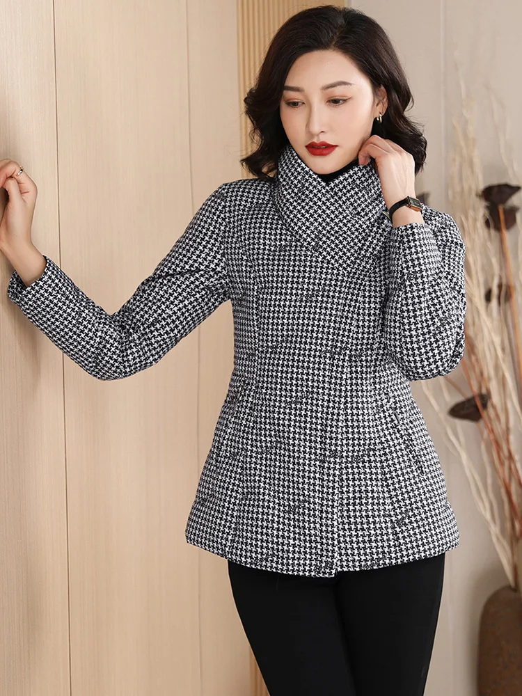New Women Short Down Coat Winter Fashion Elegant Stand Collar Black White Plaid Lightweight Slim Warm White Duck Down Jacket