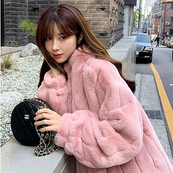 

2021 Faux Rabbit Fur Elegant Short Mink Fur Coat Winter Luxurious Warm Thick Plush Korea Women Loose Furry Overcoat Teddy Jacket