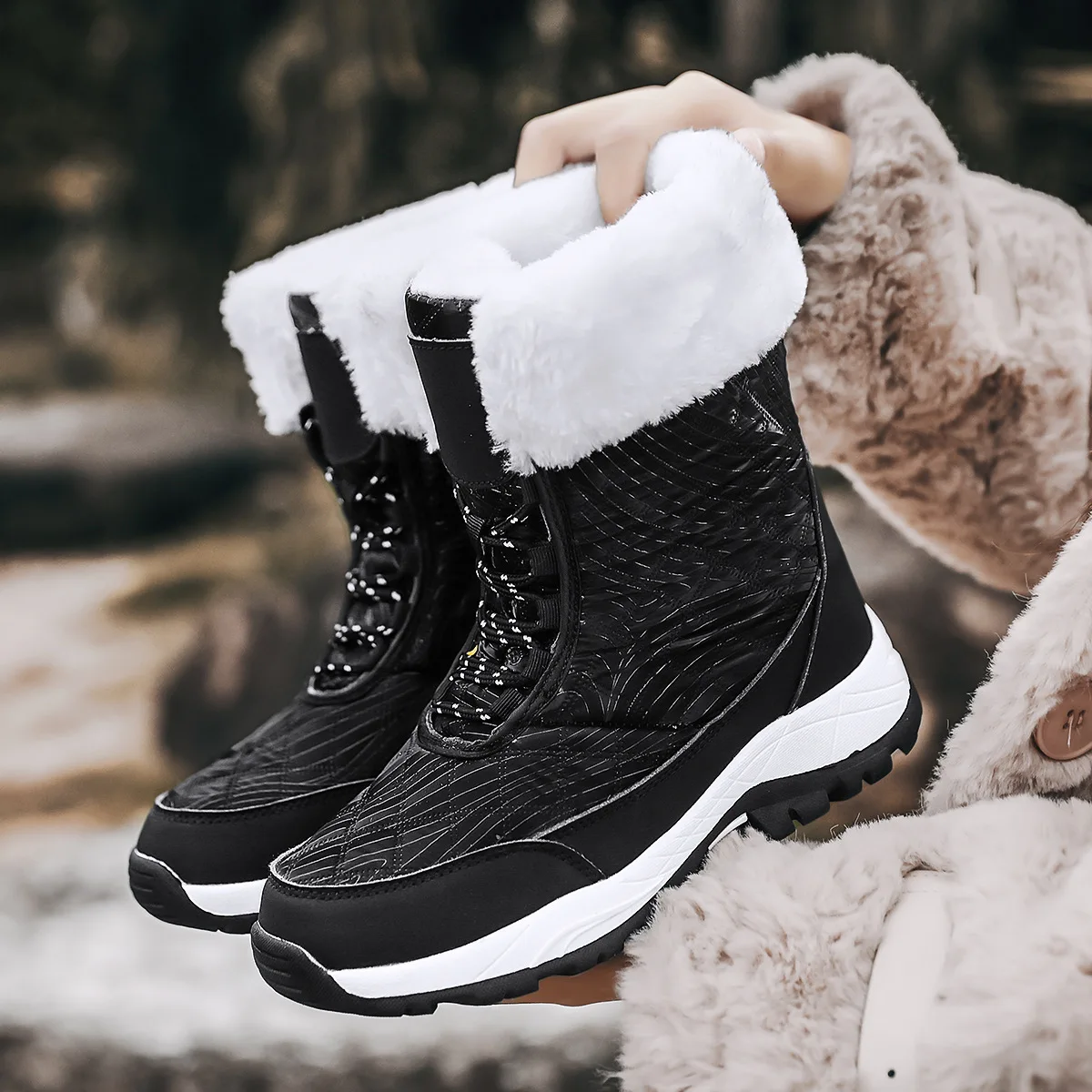 2022 Winter Women's Snow Boots Thickened High-top Plus Velvet Cotton Boots Outdoor Warm Comfortable Wear-resistant Famale Shoes