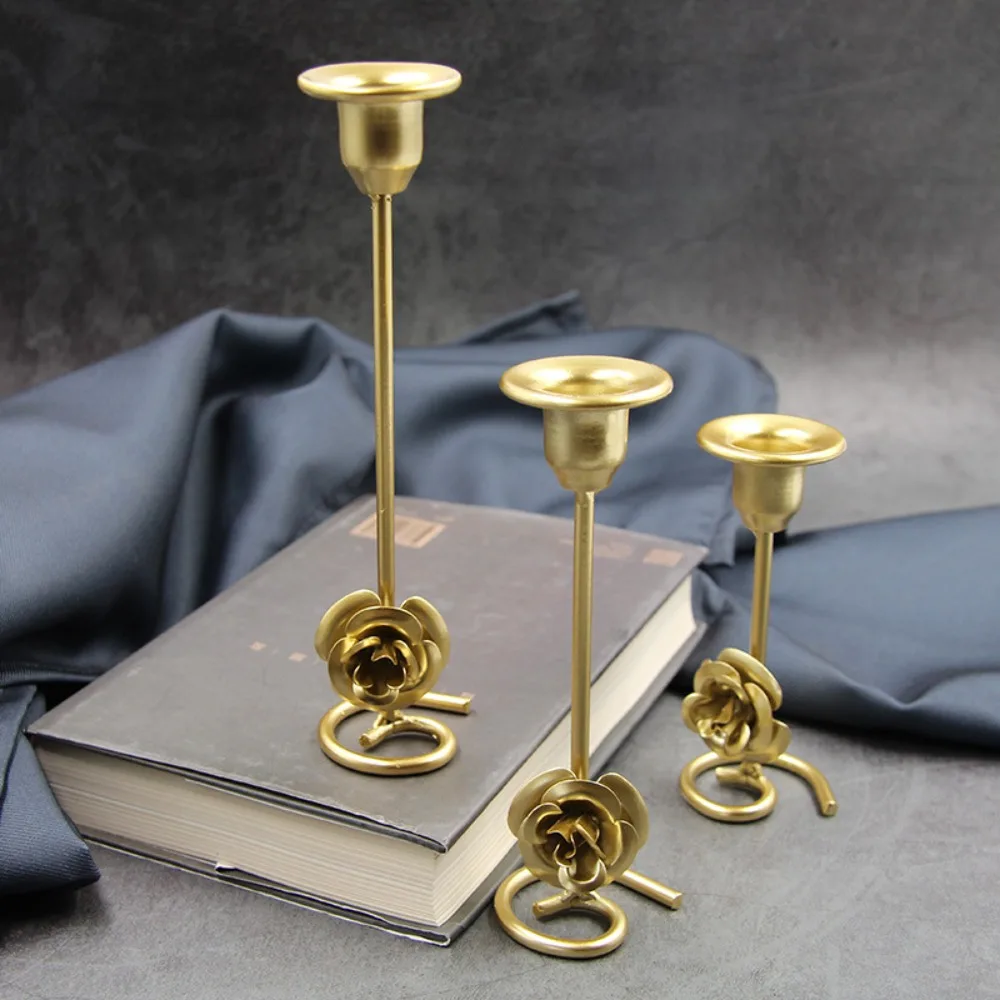 

French Light Luxury Carved Iron Candlestick Metal Bar Table Ornaments Candlelight Dinner Candle Holder Home Accessories Ornament