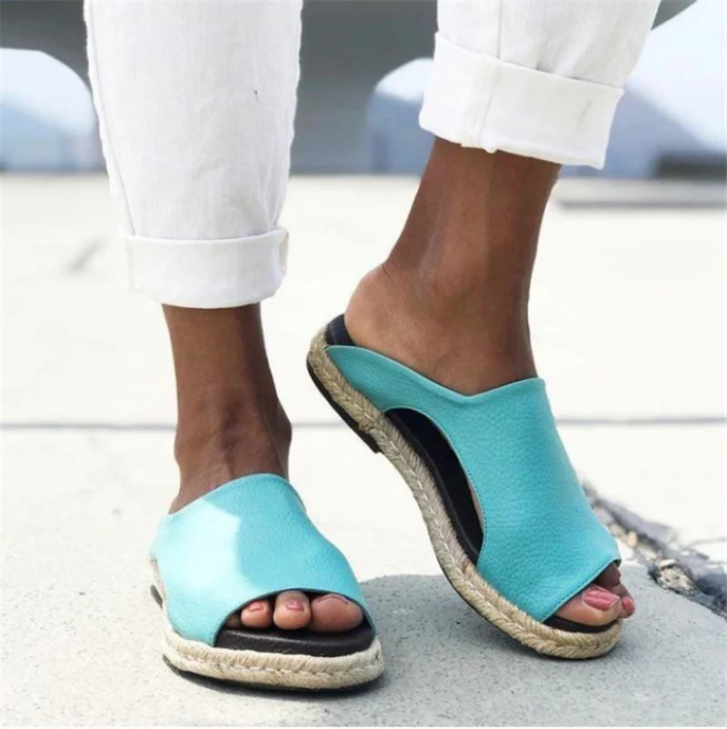 

2023 Ladies Woven Flat Ladies Open Toe Shoes Summer New Pu Leather Bohemian Outdoor Beach Flip Flops Large Size Zapatillas Mujer