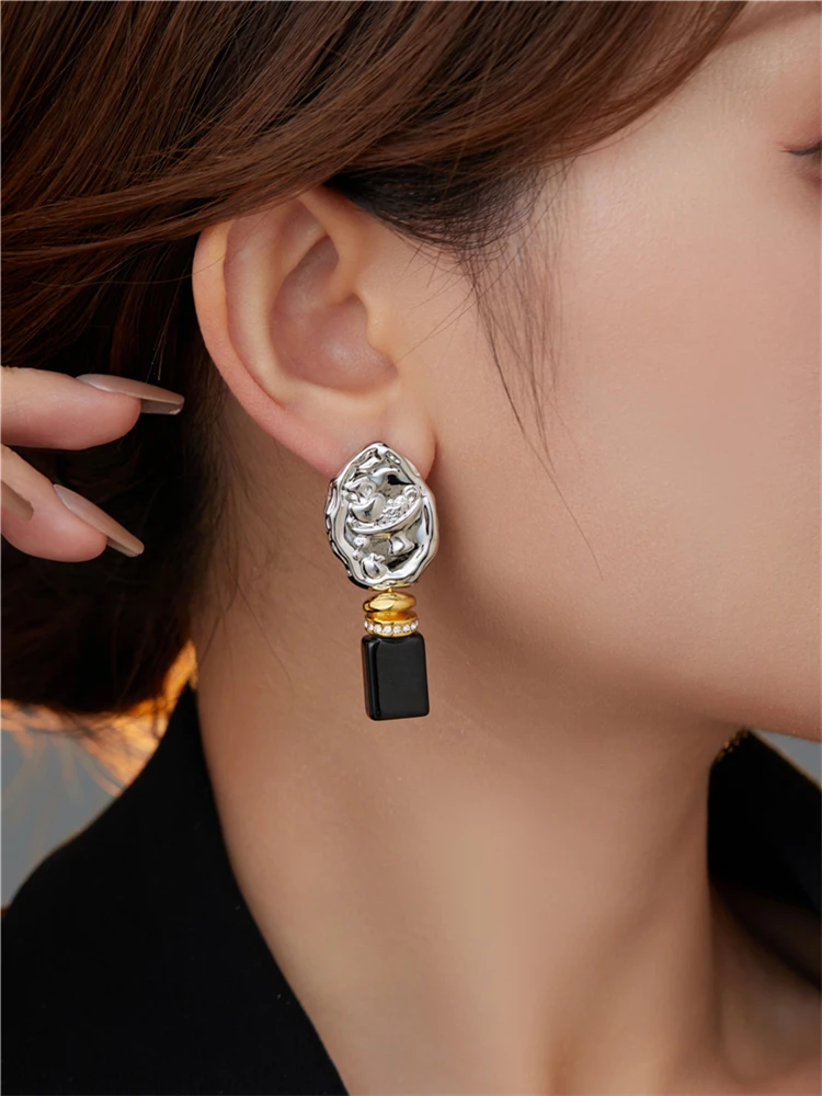 Europe And The United States Trend New Copper Metal Luxury Earrings For Women Fashion Design Sense Girl Jewelry Gift