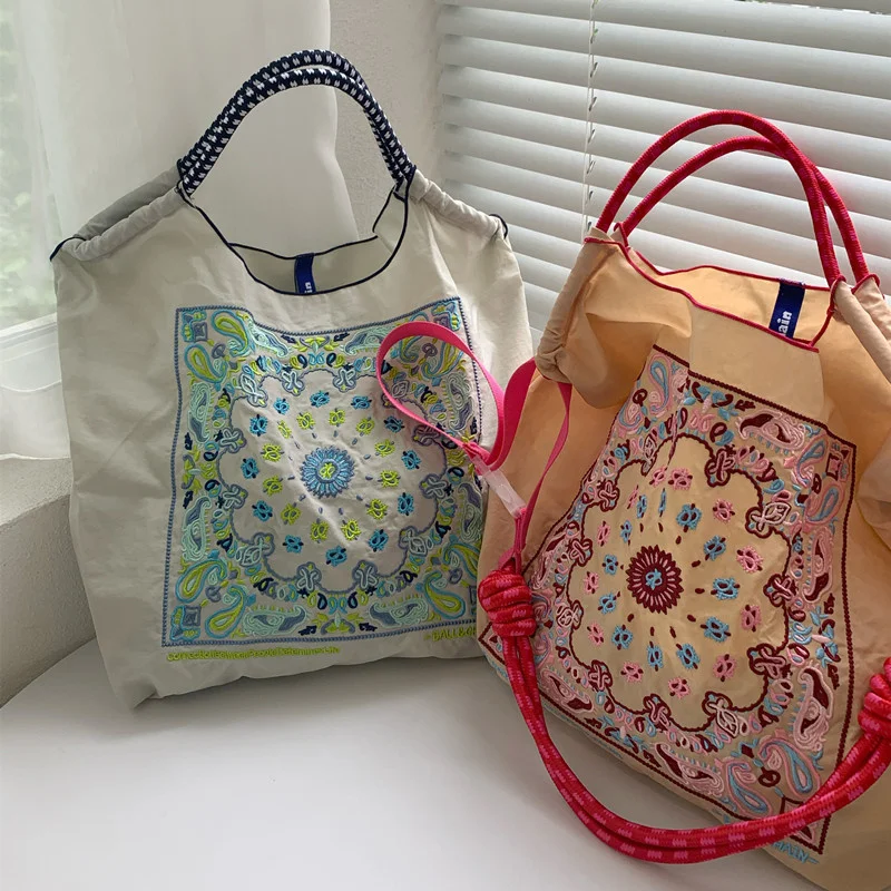

Кавайная Холщовая Сумка с шариковой цепочкой, милая вместительная сумка для девушек, сумка для покупок из ткани Оксфорд, сумка на плечо, нейлоновая сумка с вышивкой, подарки