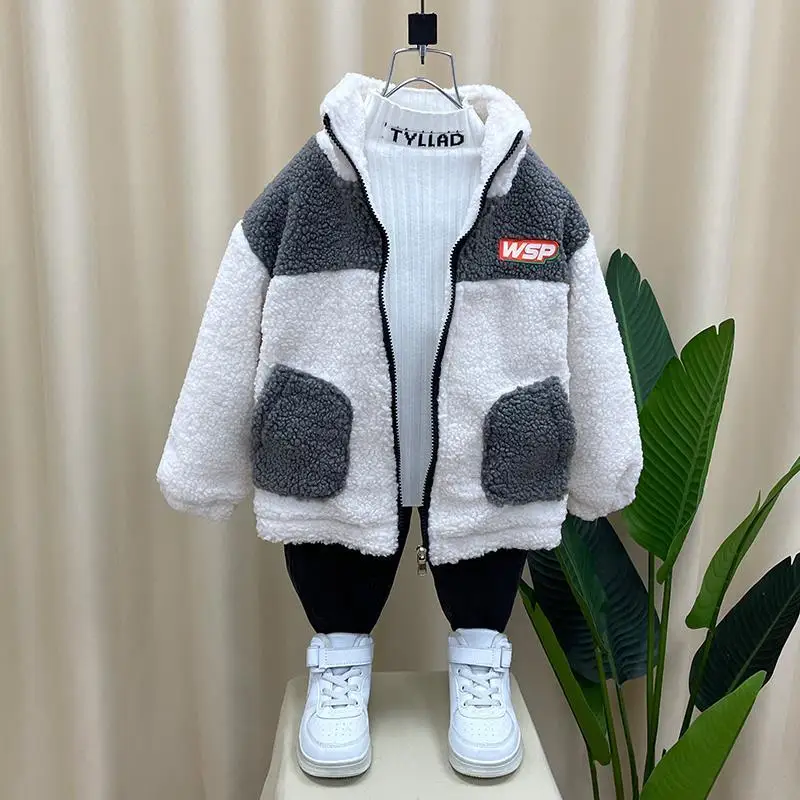 Купи Boys' Thickening Coat 2022 Autumn and Winter New Fashion Baby Small Children's Quilted Warm Berber Fleece Furry Sweater Casual за 1,468 рублей в магазине AliExpress