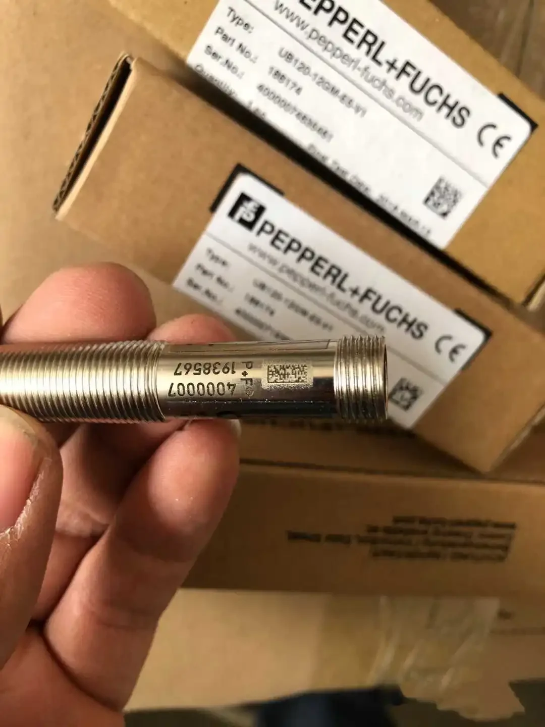 188174 UB120-12GM-E5-V1 100% новый и оригинальный