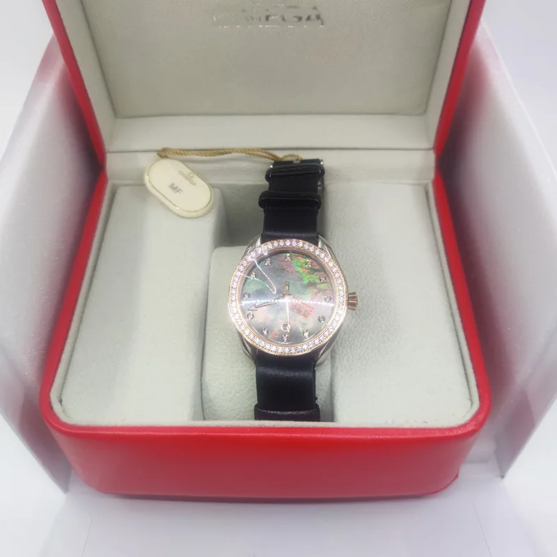 

Luxury Genuine Leather Watchband Zircon Stone Crystal Quartz Wristwatch Designer Round Dial Watch Clock For Women