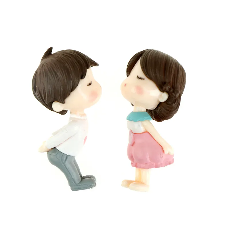 

Миниатюрные фигурки влюбленных TPXCKz