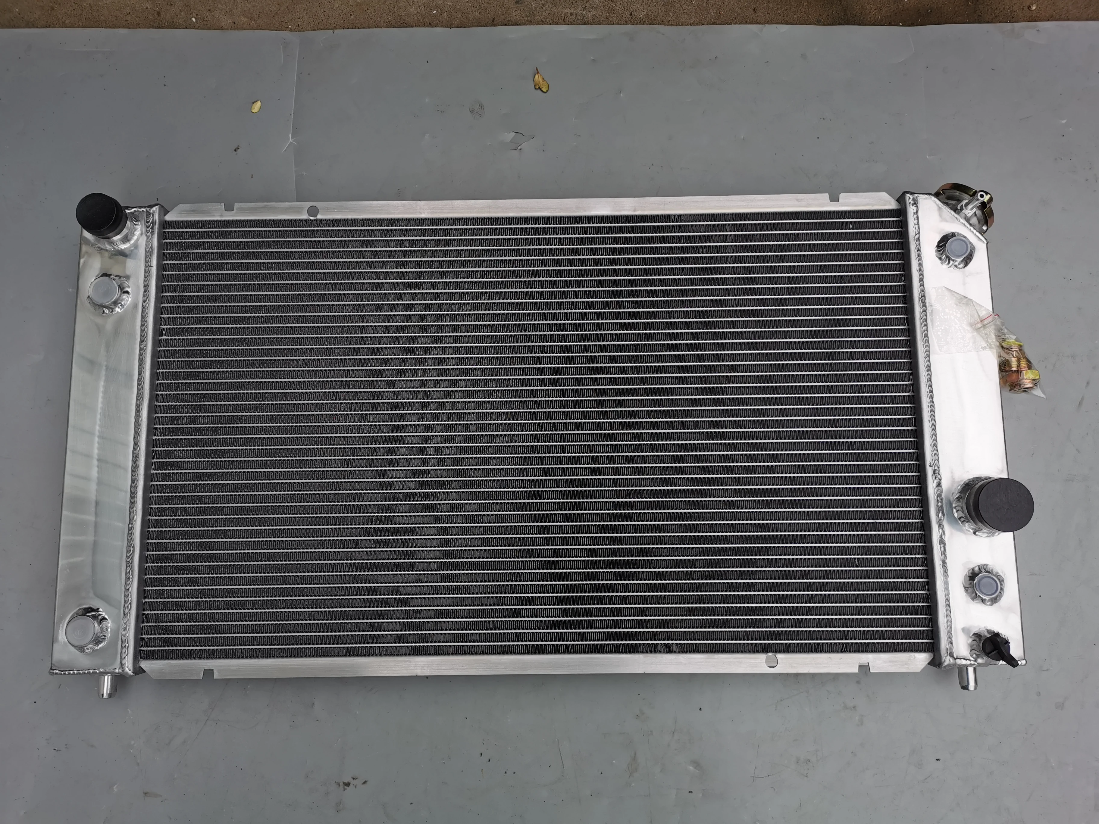Алюминиевый радиатор для 1996-2005 Chevy S10 Blazer C1500 GMC Jimmy LS Swap SS ZR2 4.3L V6 1997 1998 1999 2000 2001 2002 2003