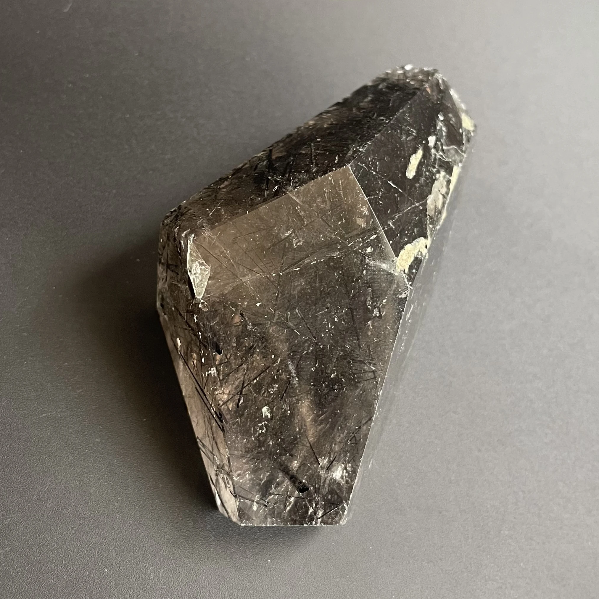 137 г натуральный камень черный кварц рутилированная свободная форма хрустальный