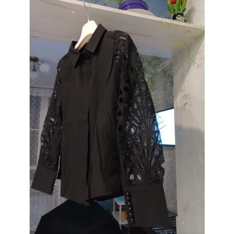 Женская ажурная блузка на пуговицах Черная кружевная с длинным рукавом в уличном