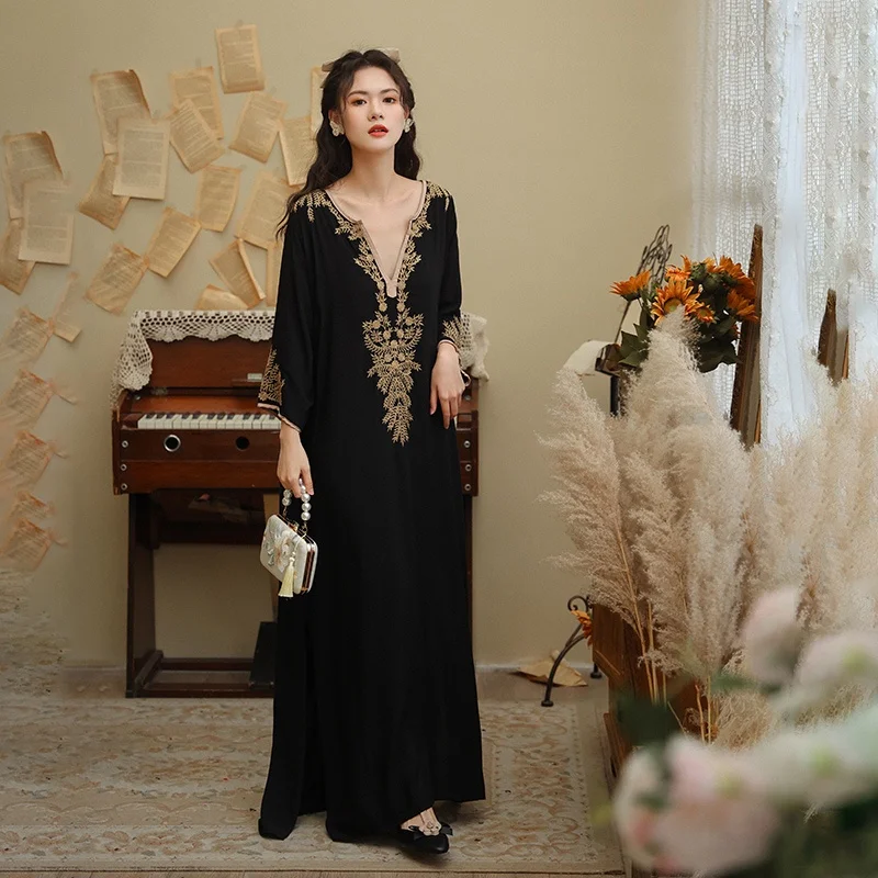 Хлопковое богемное платье с вышивкой длинное глубоким v-образным вырезом кафтан