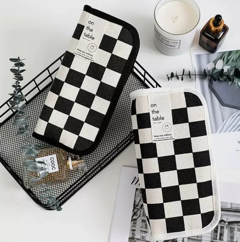 

20cm Ins Black and White Checkerboard Grid Large Capacity High Value Storage Pencil Bag Stationery Box