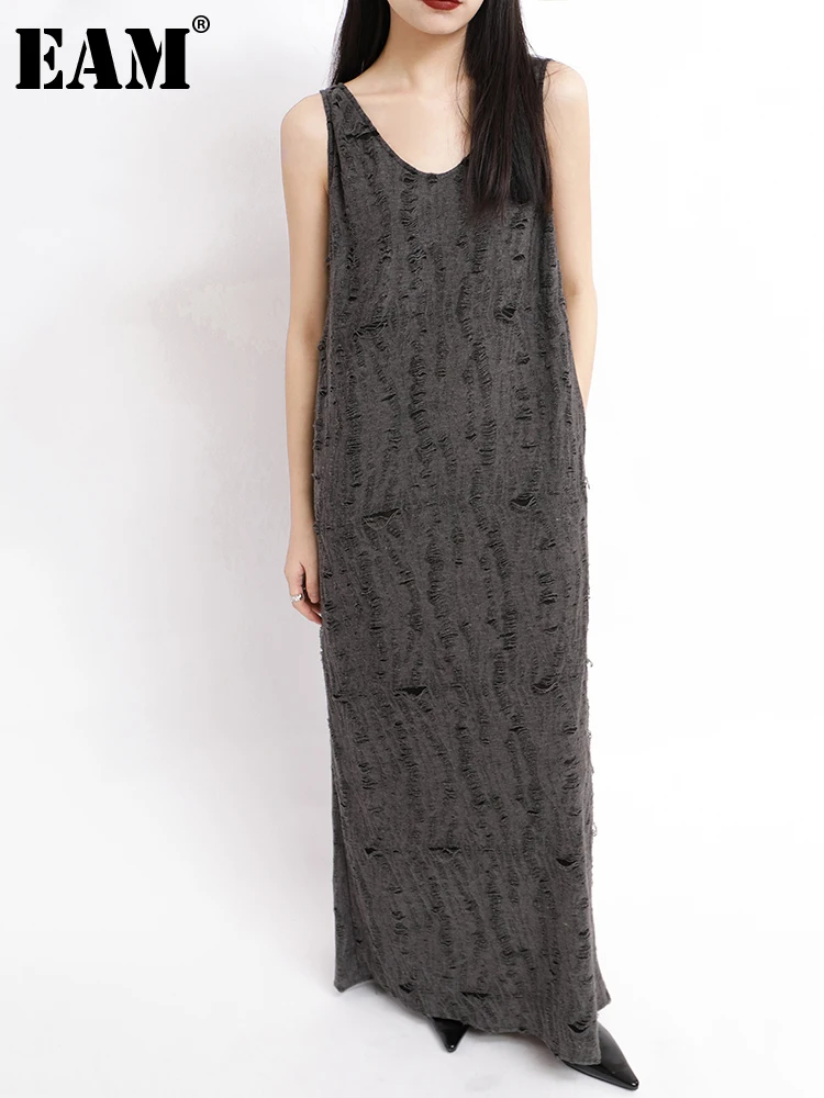 

[EAM] Women Gray Holes Floor-length Casual Dress New Round Neck Sleeveless Loose Fit Fashion Tide Spring Summer 2022 1DE8235