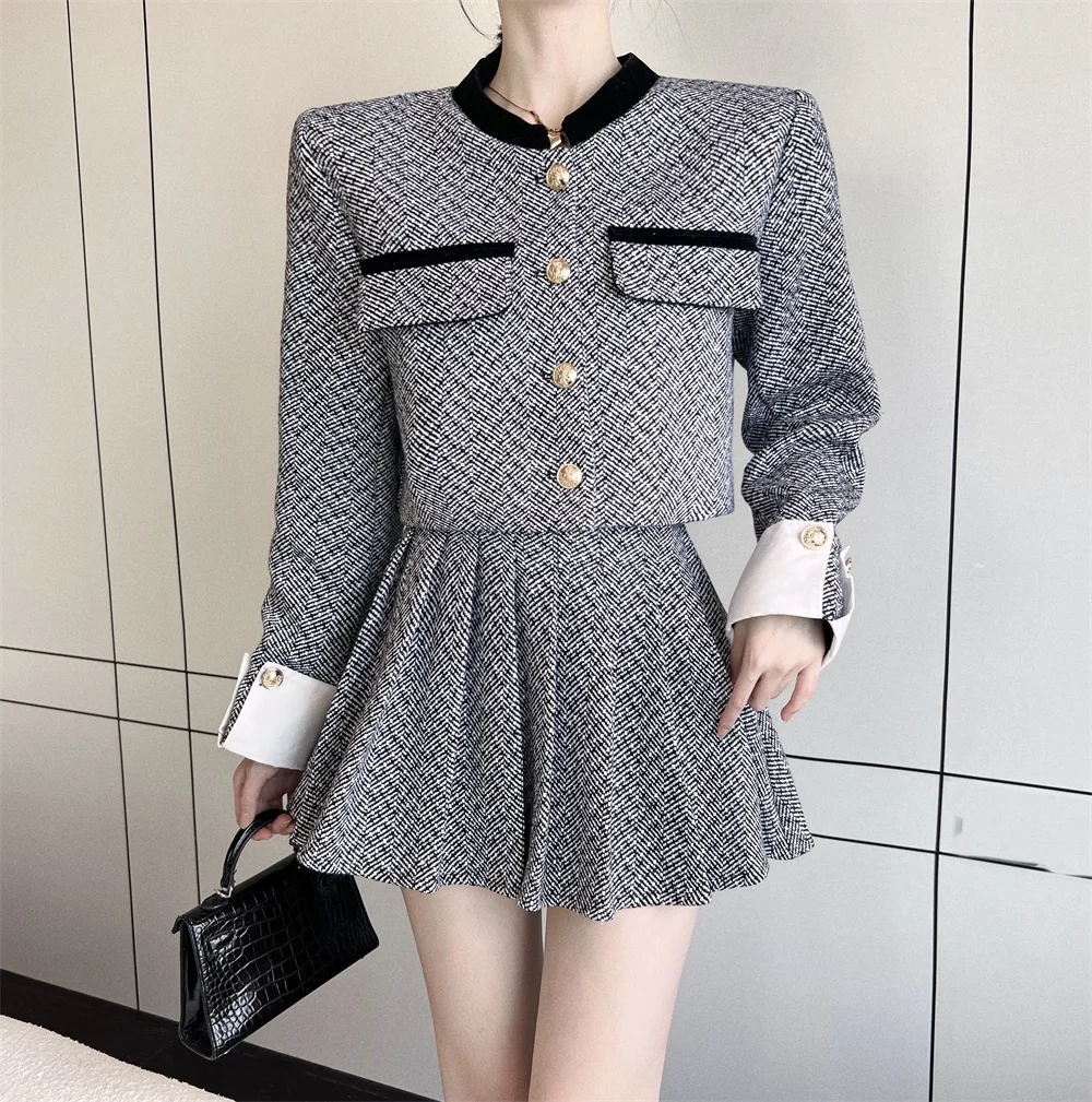 

Retro Temperament Two Piece Set Women Fashion Plaid Tweed Short Jacket Coat And High Waist Pleated Mini Skirts Matching Suit