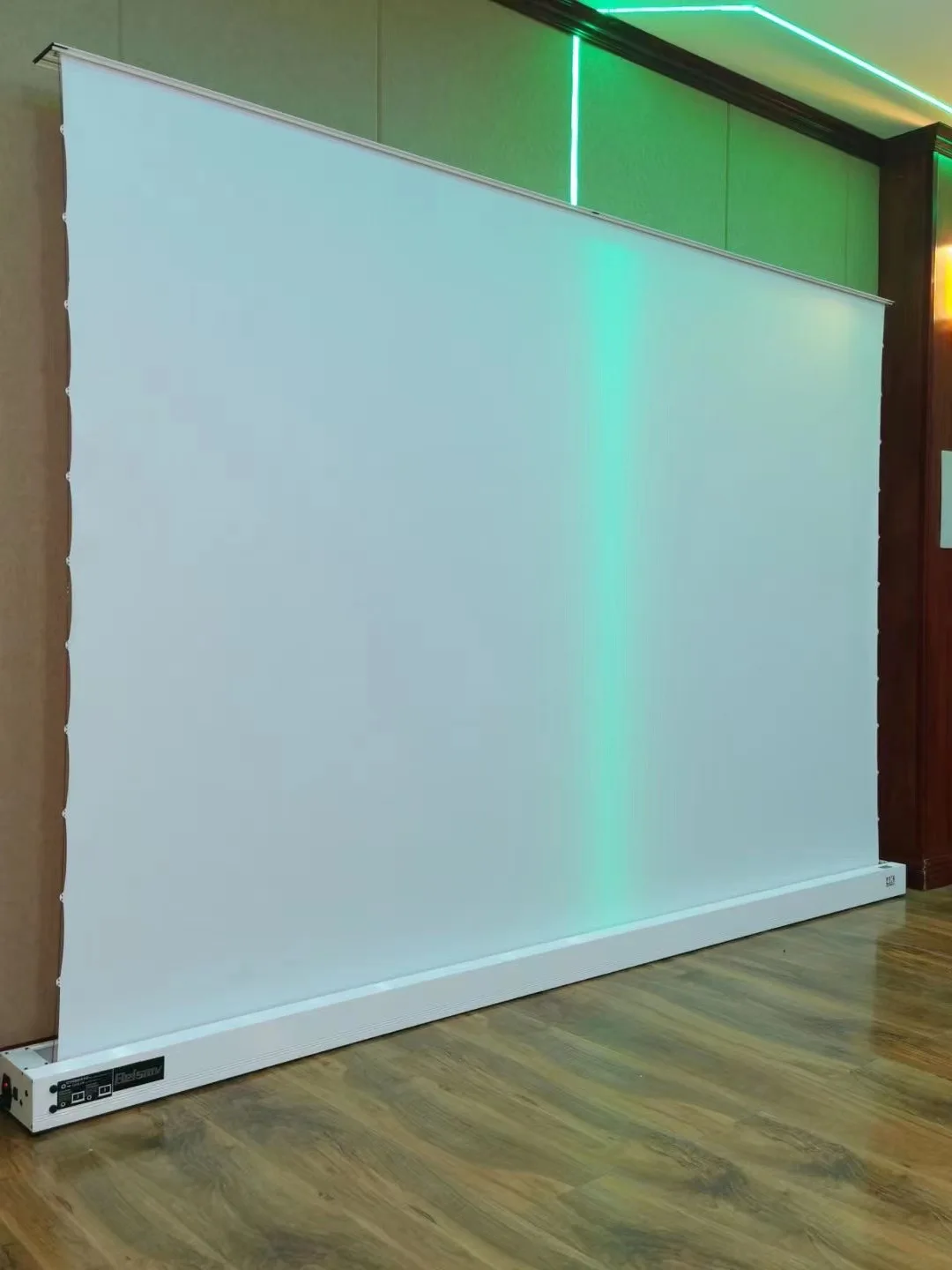 

72-135 дюймовый моторизованный напольный восходящий белый микроперфорированный акустически прозрачный экран для кино вращающийся напольный экран проектора