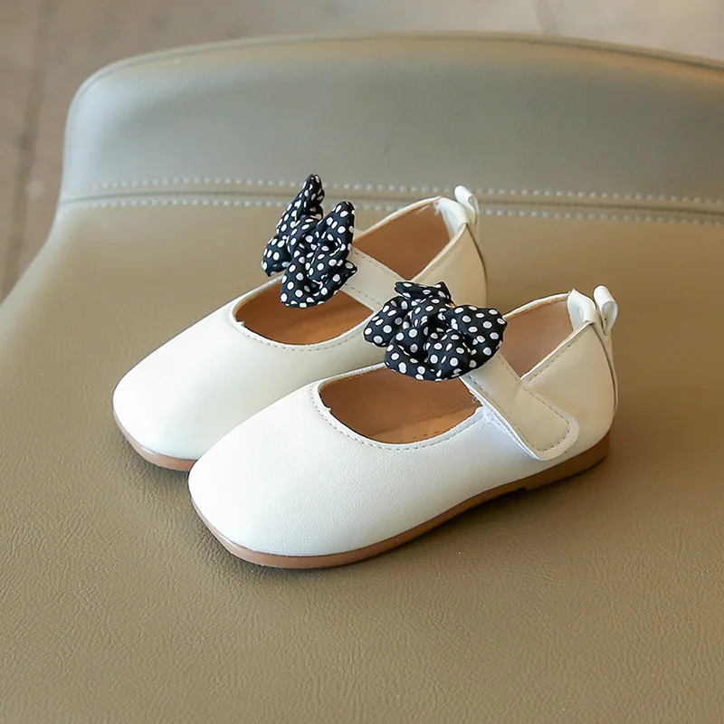 

Детская обувь для девочек с бантом, обувь принцессы, детская обувь на мягкой подошве, корейские однотонные туфли, детская обувь, новинка 2023