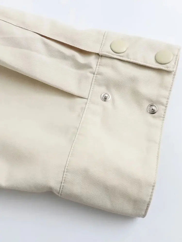 Куртка женская с капюшоном на молнии длинным рукавом и карманами