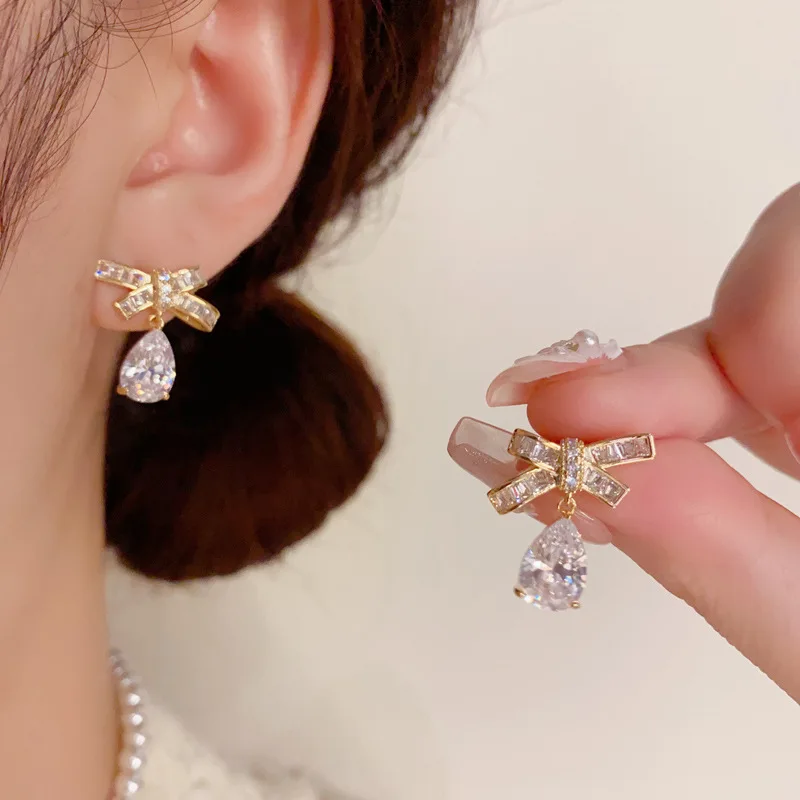 S925 Серебряные иглы модные роскошные серьги-гвоздики с цирконием и бантом женские