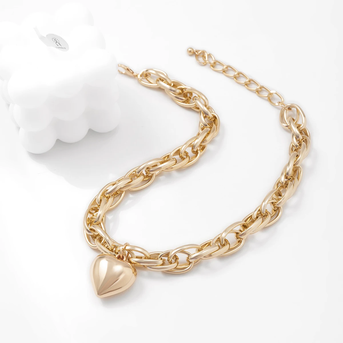 Ожерелье с подвеской в виде большого сердца