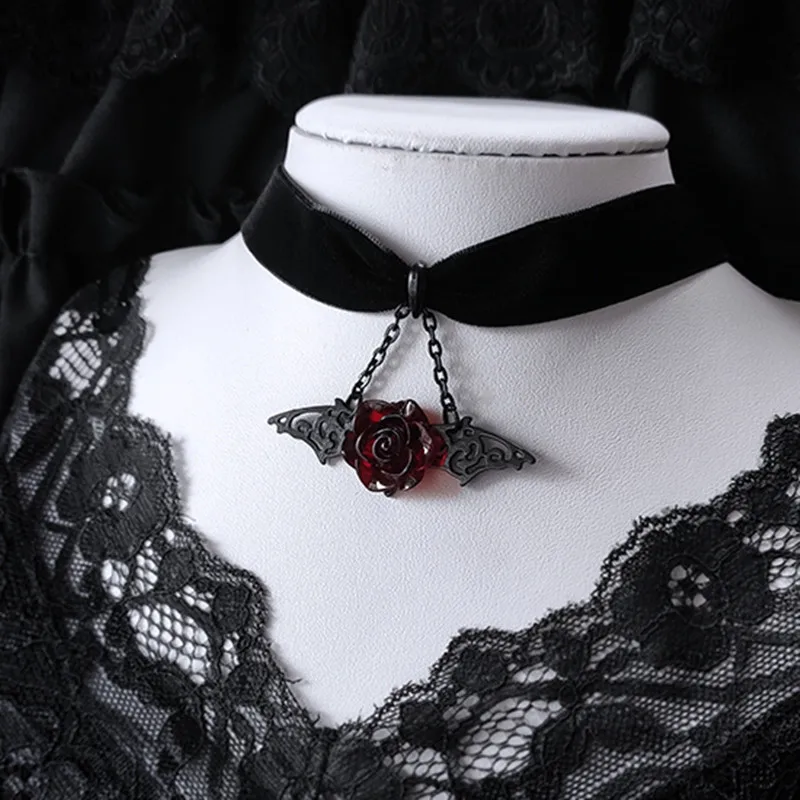

Gothic Rose Flower Bat Charm Pendant Choker For Women Girls Fashion Bat Wings Witch Jewelry Black Velvet Chain Necklace New 2023