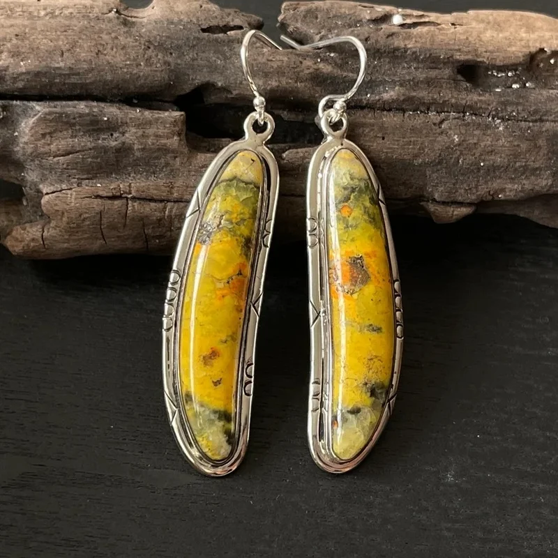 

Trendy Metal Hand Engraved Pattern Drop Earrings for Women Fashion Jewelry 925 Silver Needle Yellow Stone Fruit Hook Earrings