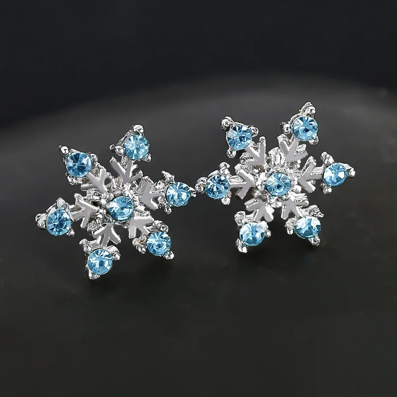 New Hot Sale Fashion Simple Light Sea Blue Inlaid Blue Zircon Earrings Ladies Party Snowflake Earrings Whole Sale