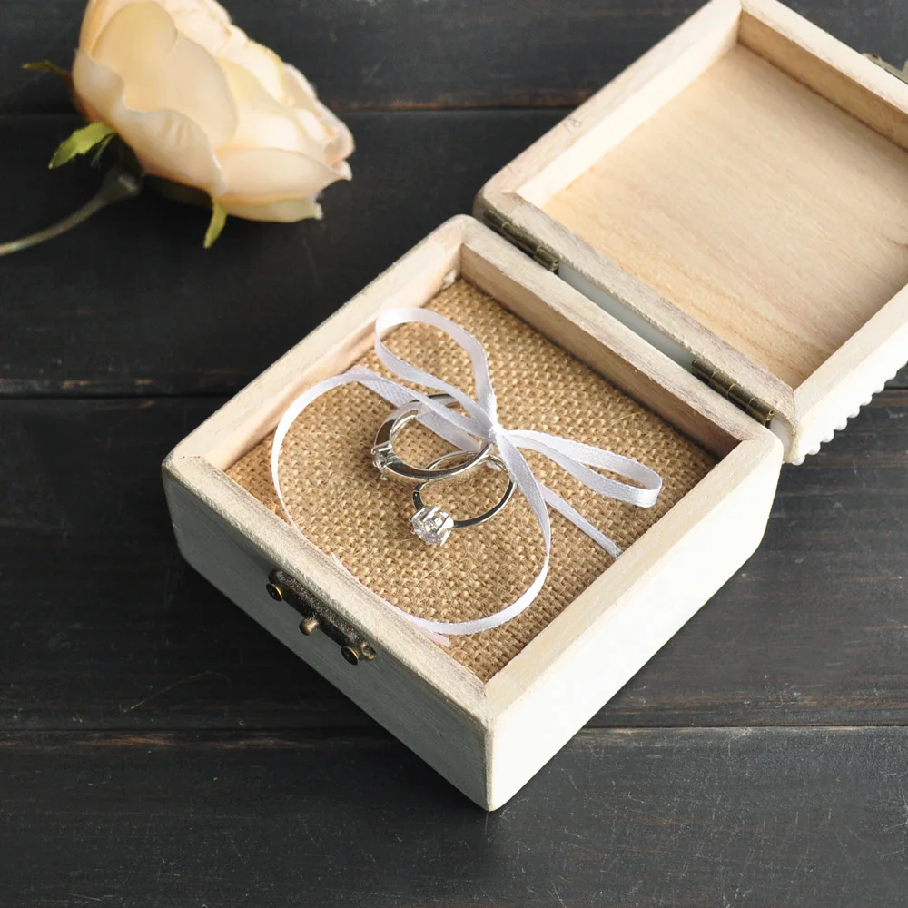 Personalized Ring Box Mr&Mrs Wooden Rings Holder Proposal Custom Ring Bearer Box Engagement Rustic Wedding Decor Jewelry Storage