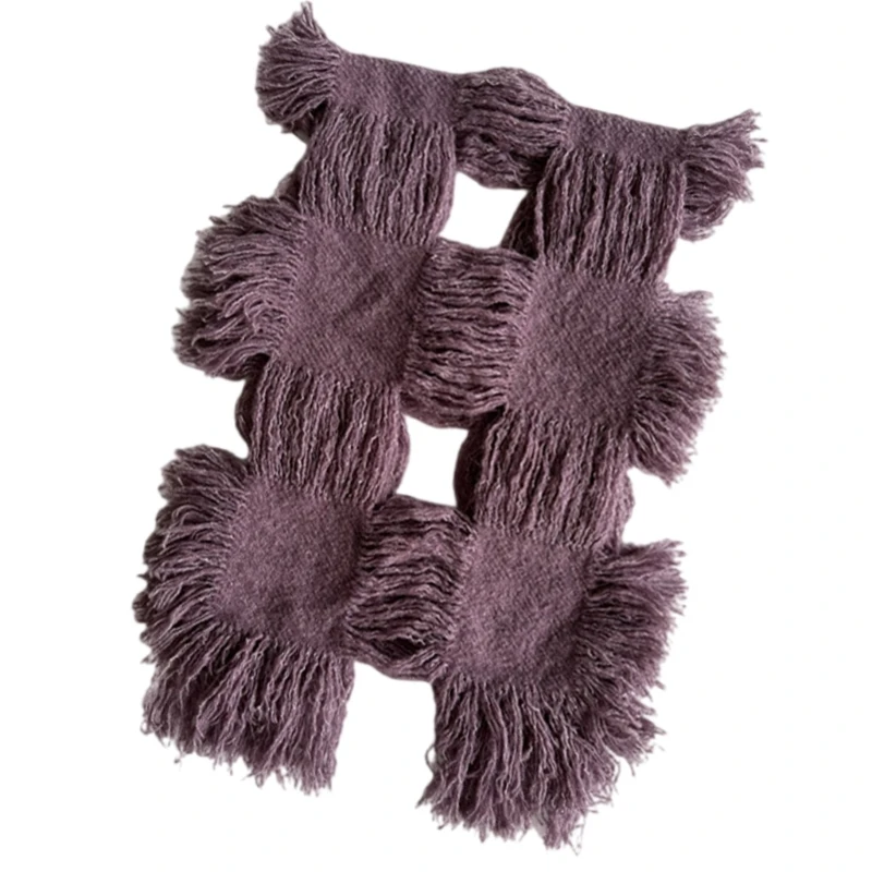 Потертый шарф для зимы и осени. Шаль девочек 2000-х. Шарф повседневной уличной