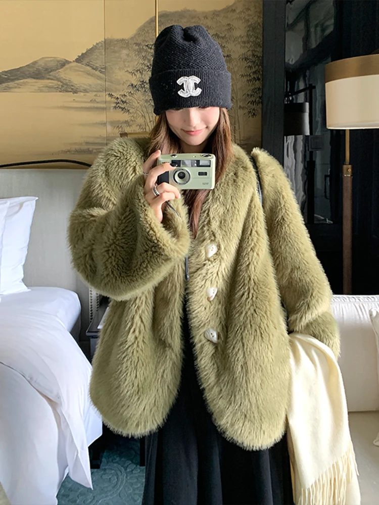 Женский трикотажный топ с V-образным вырезом