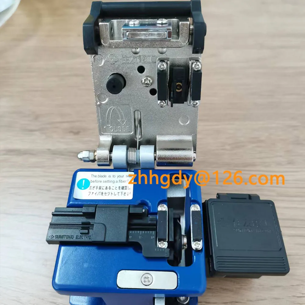 Sumitomo high-precision FC-6S optical fiber cutter, with waste collector FC6S FTTH cutter, with blue box