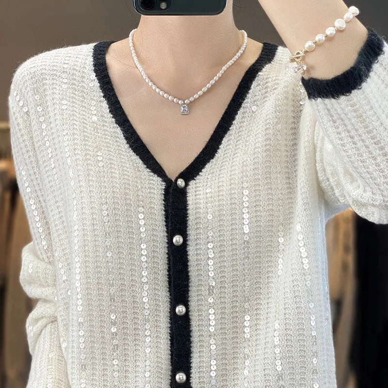 Женский трикотажный кардиган с V-образным вырезом длинным рукавом