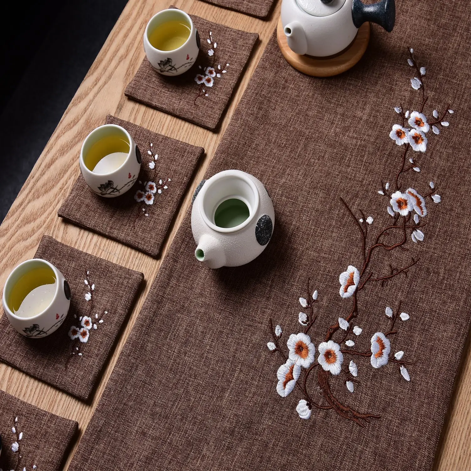 

Chinese Table Runner Embroidered Fabric Tea Table TableCloth for Wedding Party Restaurant Table Decor TV Cabinet Decorations