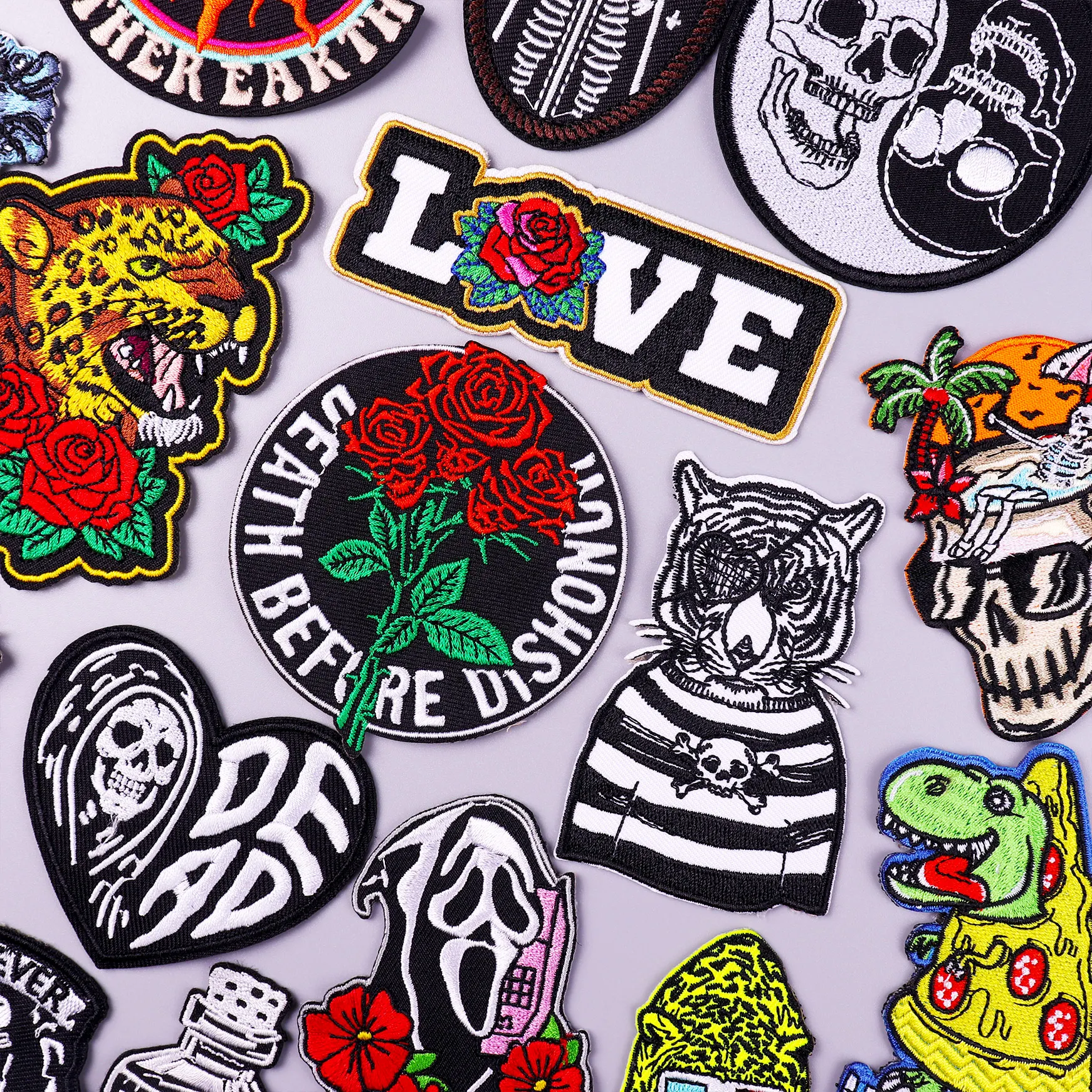 

LOVE Flower Letter Patch Iron On Embroidered Patches For Clothing Thermoadhesive Patches Stickers Tiger Leopard Animal Badge DIY