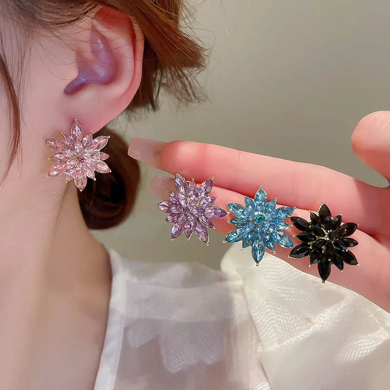 

KAITIN Diamond Inlaid Flower Earrings for Women Korea Simple Sweet Light Luxury Women Minimalism Stud Earring Fashion Jewelry