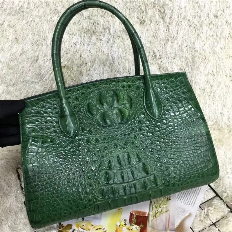 Рисунок 2 - Сумка-тоут женская из натуральной крокодиловой кожи