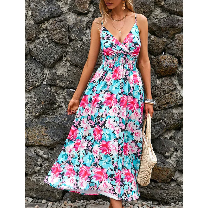 

Женское платье на бретельках с V-образным вырезом и цветочным принтом