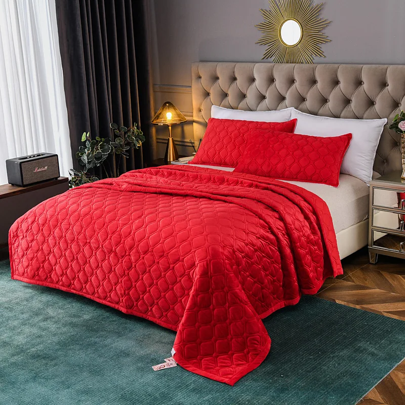 

Crystal Fleece Bed Cover Blanket Quilted Thickened Bed Simple Color Double Bed Flannel Sleeping Pad Double-Sided Lace Blanket