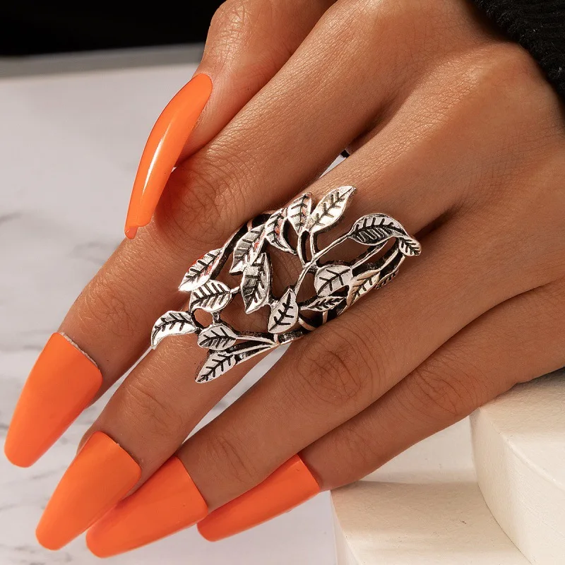 

New 2022 Geometric Ring Simple Fashion Hollow Leaf Ring Ring