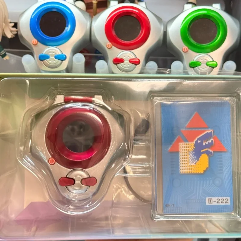 Фото Коллекционная аниме-игрушка Premium Bandai Digimon D Ark Digivice 25th Color Evolution: Такато Мацуда, Руки Макино, Цзяньлян Ли №1