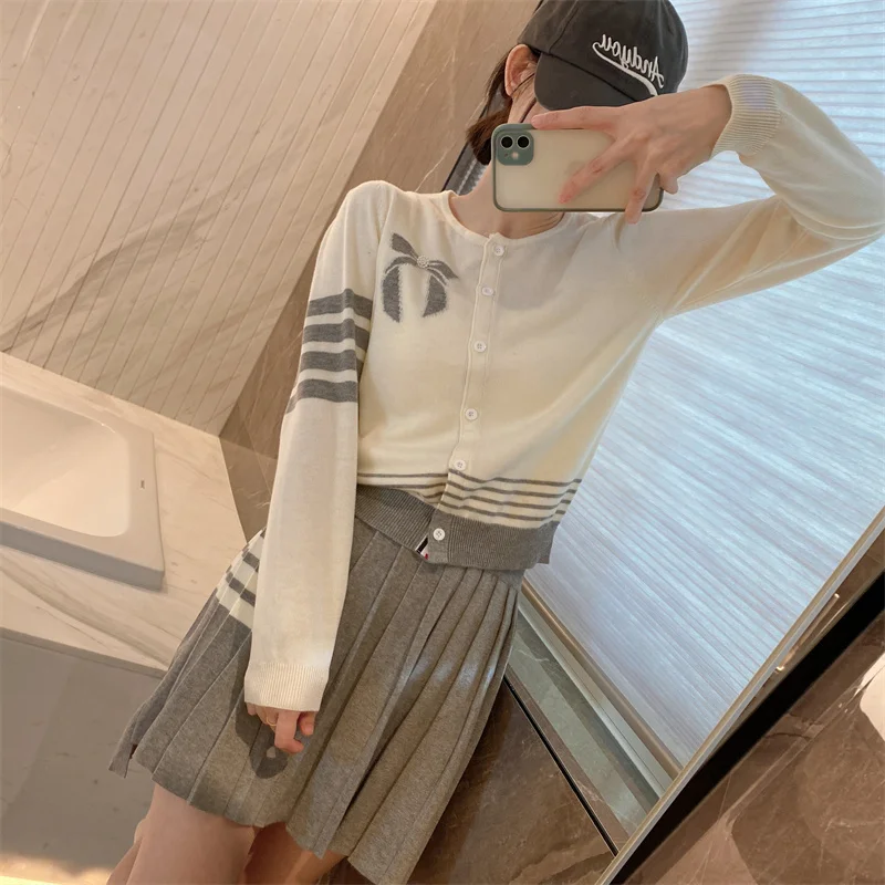 British and French Art Student TB College Style Crewneck Bow Cropped Cardigan Casual Four-bar Skirt Set 22 Autumn