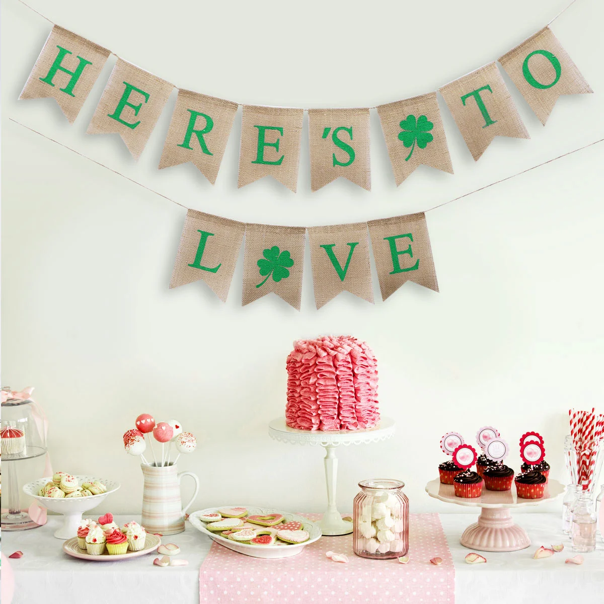 

2.8 Meters HERE'S TO LOVE Shamrock Burlap Banners Four-leaf Bunting Garland 12 Flags For Patrick's Day Decorations