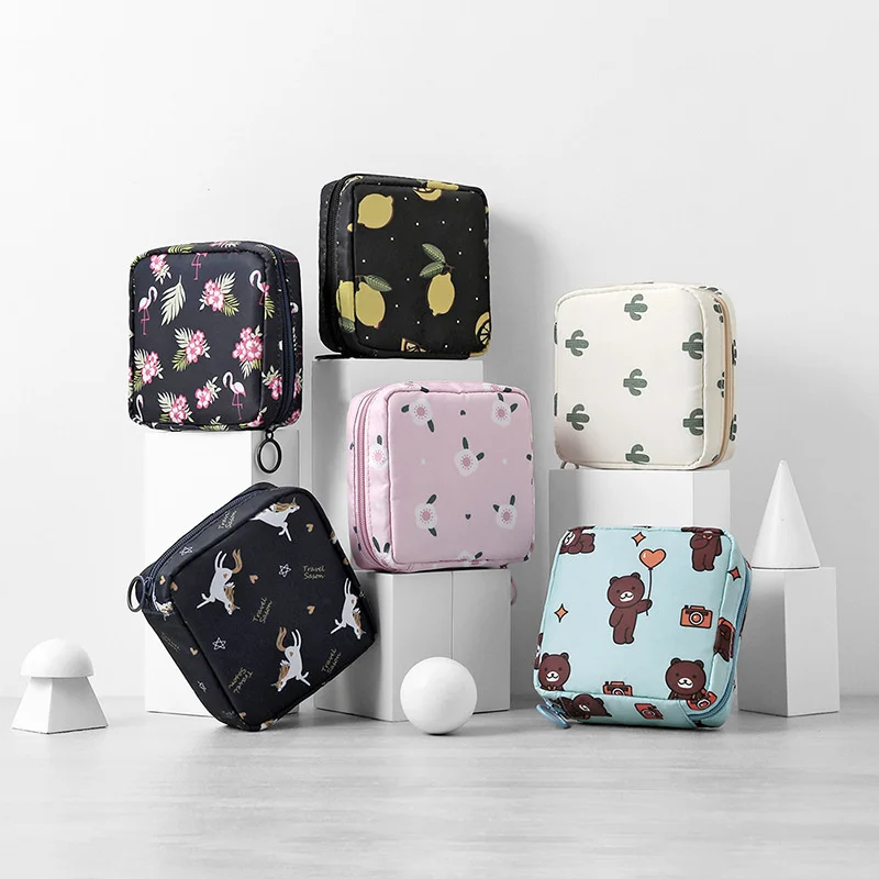 

Large-capacity Sanitary Napkin Storage Bag Cute Cartoon Women Menstrual Period Sanitary Napkin Bag Portable Item Storage Bag